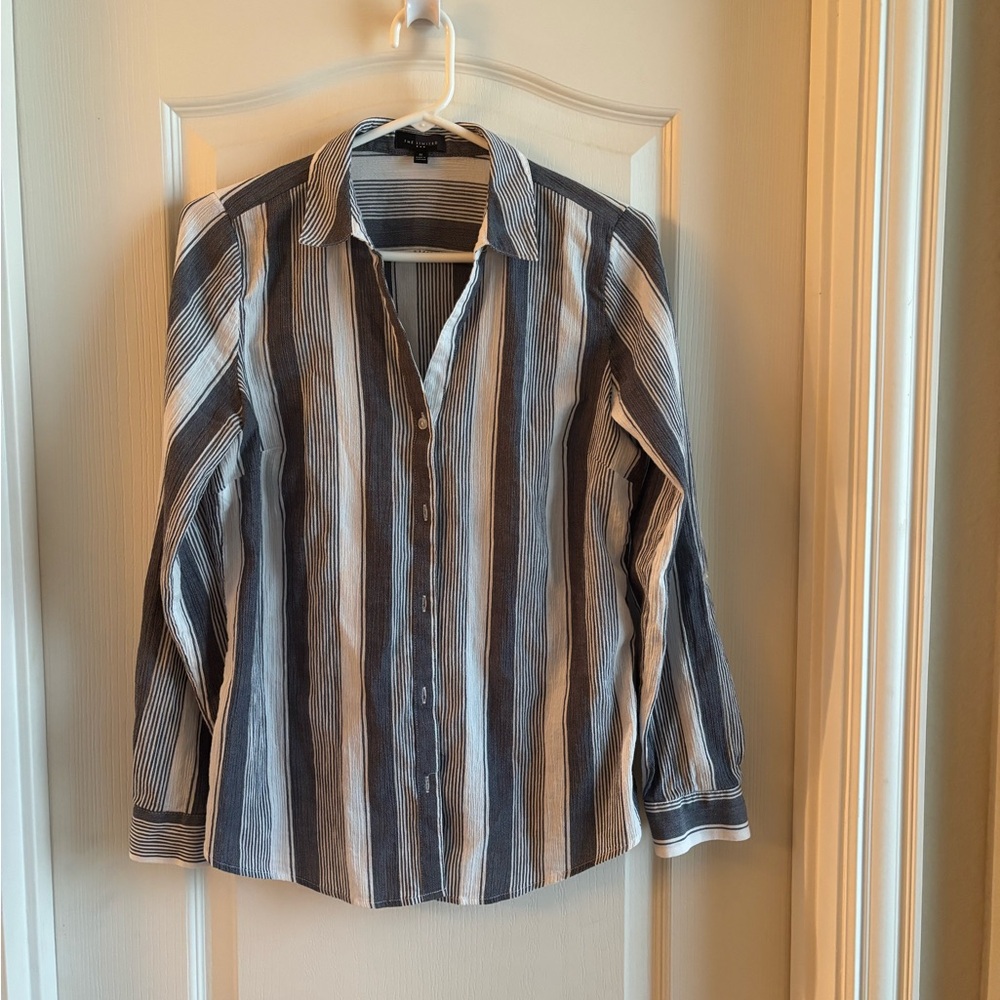 The Limited Women’s M Black and White Striped Cotton Shirt